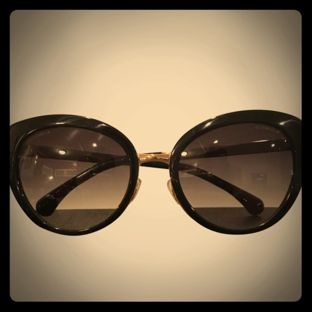 Chanel Sunglasses with duster bag and case